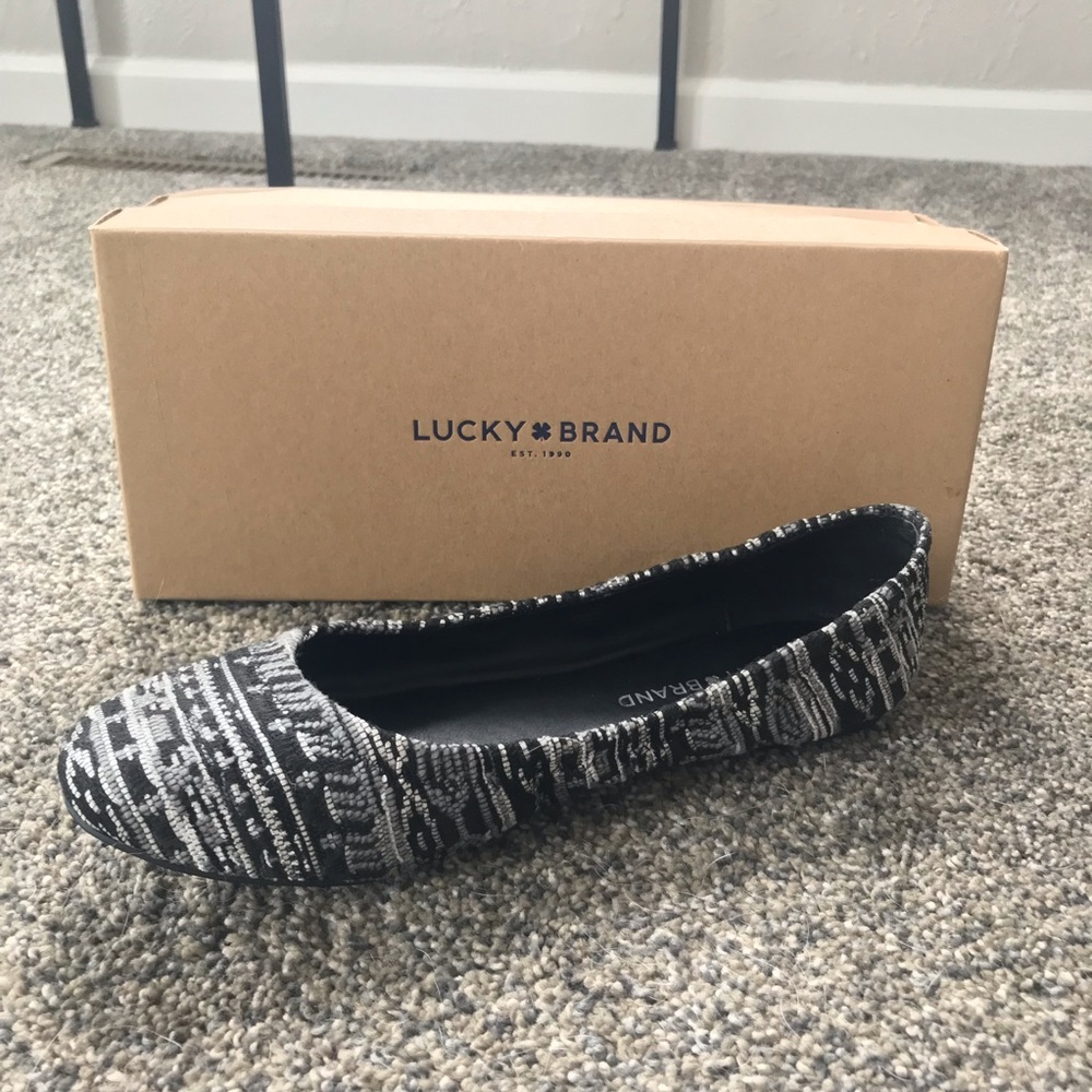 NWB Lucky Brand Emmie Flat